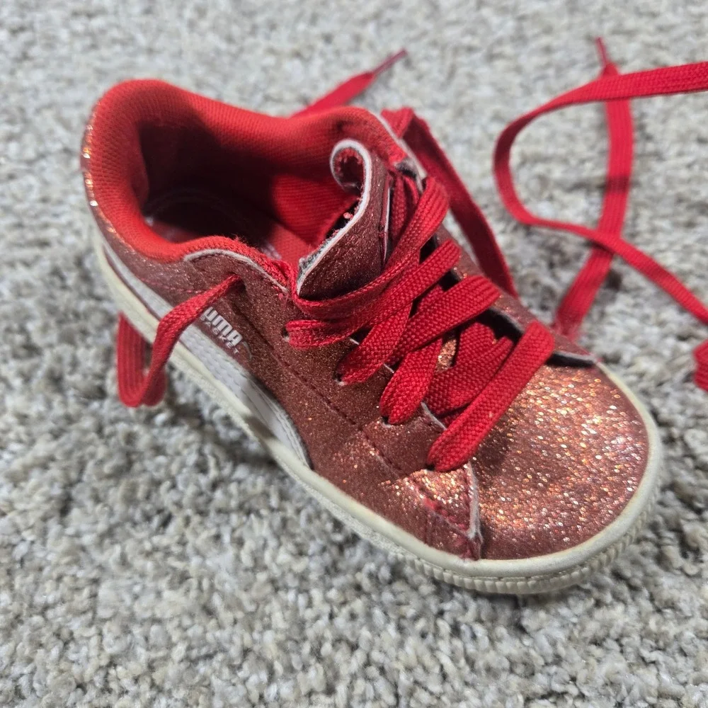 PUMA Basket Holiday‎ Glitz Girls Sneakers – Red Glitter – Size 8